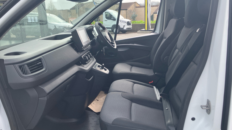 Renault Trafic Swb Diesel SL30 Blue dCi 150 Advance [Safety] Van EAG9